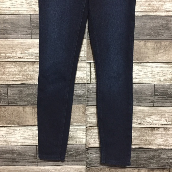 Spanx Pull On Jeans Women’s XS Dark Wash Blue Denim (Inseam 27) - Picture 8 of 9